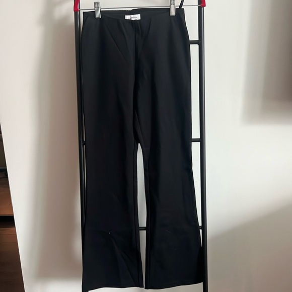 Mid rise leggings flared aritzia size small - Picture 1 of 6